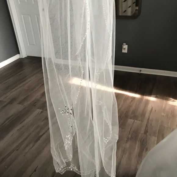 Wedding Dress - Picture 5 of 5